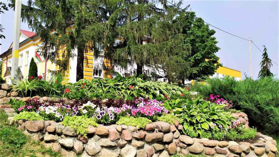 Брестская областью. В Видомле — настоящий цветочный релакс