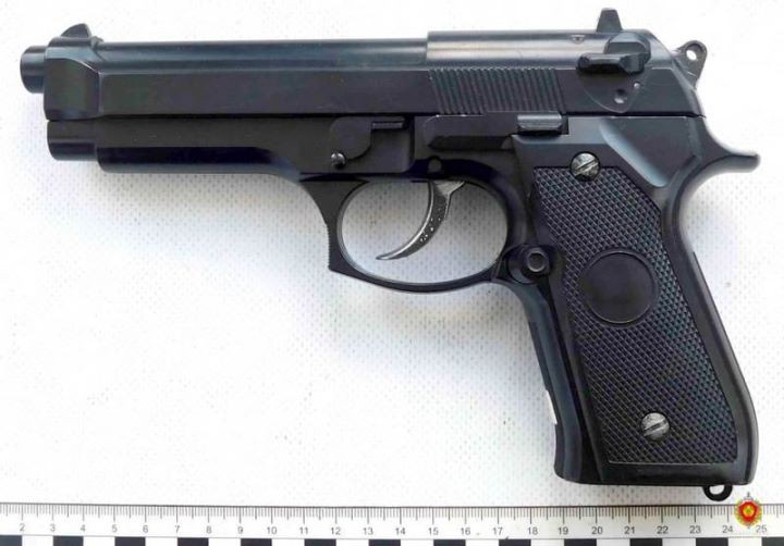 Житель Бреста угрожал своим родственникам игрушечным пистолетом