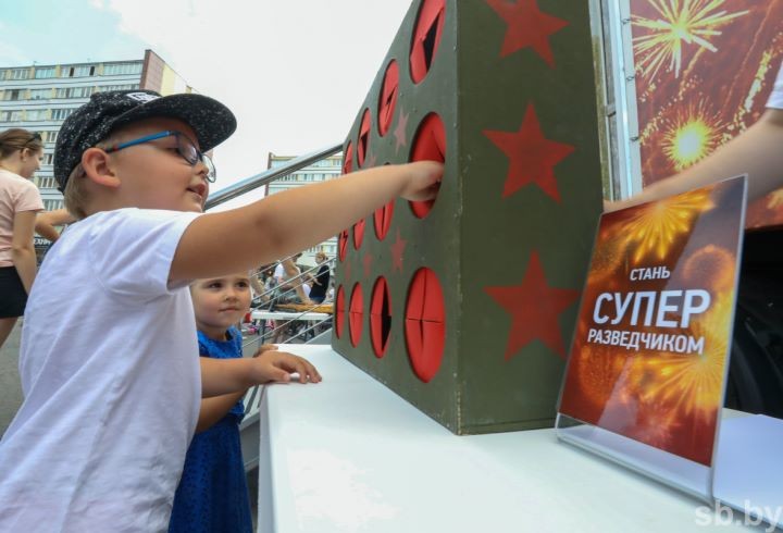 Выездная экспозиция музея истории ВОВ открылась в Бресте