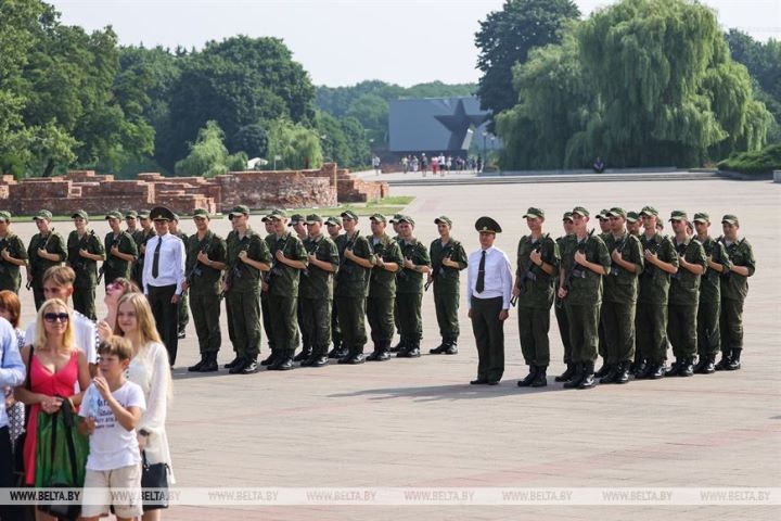 Студенты военной кафедры Гомельского медуниверситета приняли присягу в Брестской крепости