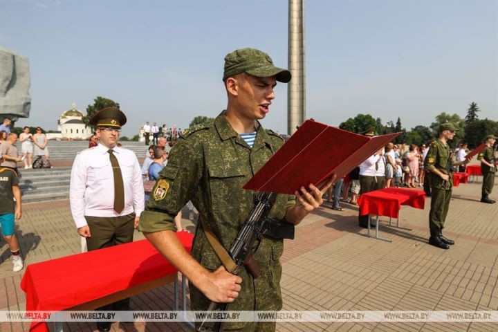 Студенты военной кафедры Гомельского медуниверситета приняли присягу в Брестской крепости