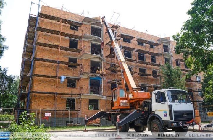 В Белоозерске реконструируют общежитие на проспекте Мира