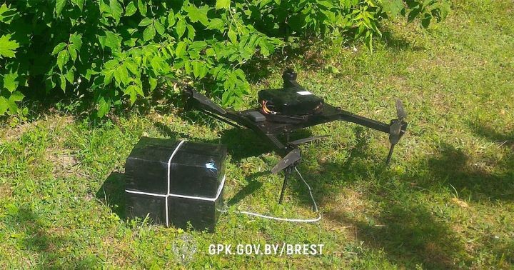 Беспилотник с сигаретами перехвачен брестскими пограничниками