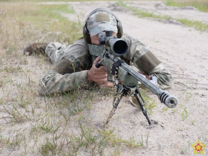 На Брестском полигоне в активную фазу вступила подготовка к конкурсу «Снайперский рубеж» АрМИ-2021