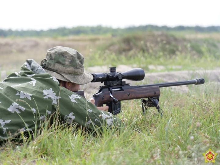 На Брестском полигоне в активную фазу вступила подготовка к конкурсу «Снайперский рубеж» АрМИ-2021