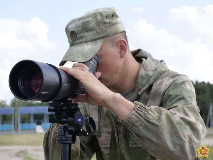 На Брестском полигоне в активную фазу вступила подготовка к конкурсу «Снайперский рубеж» АрМИ-2021