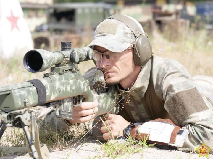 На Брестском полигоне в активную фазу вступила подготовка к конкурсу «Снайперский рубеж» АрМИ-2021