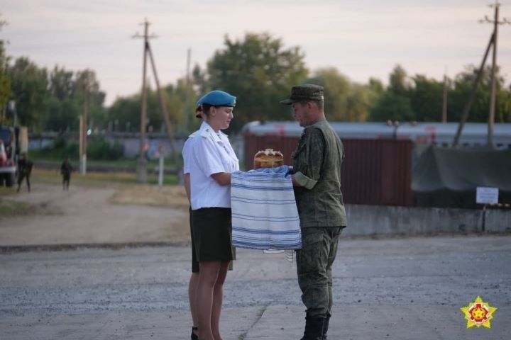 Российские военные прибыли в Брест