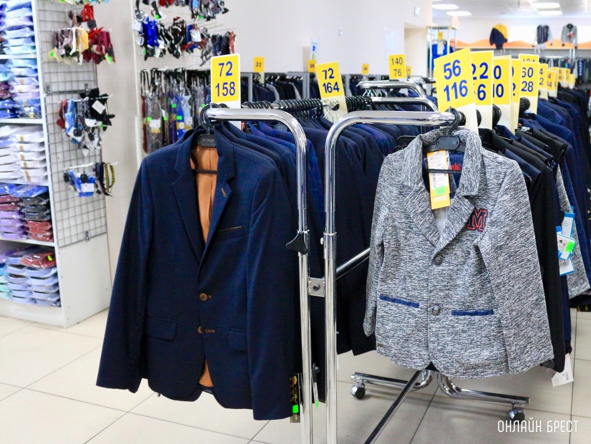 Готовимся к школе вместе с ЦУМом на 3-м этаже и Детским миром в Бресте