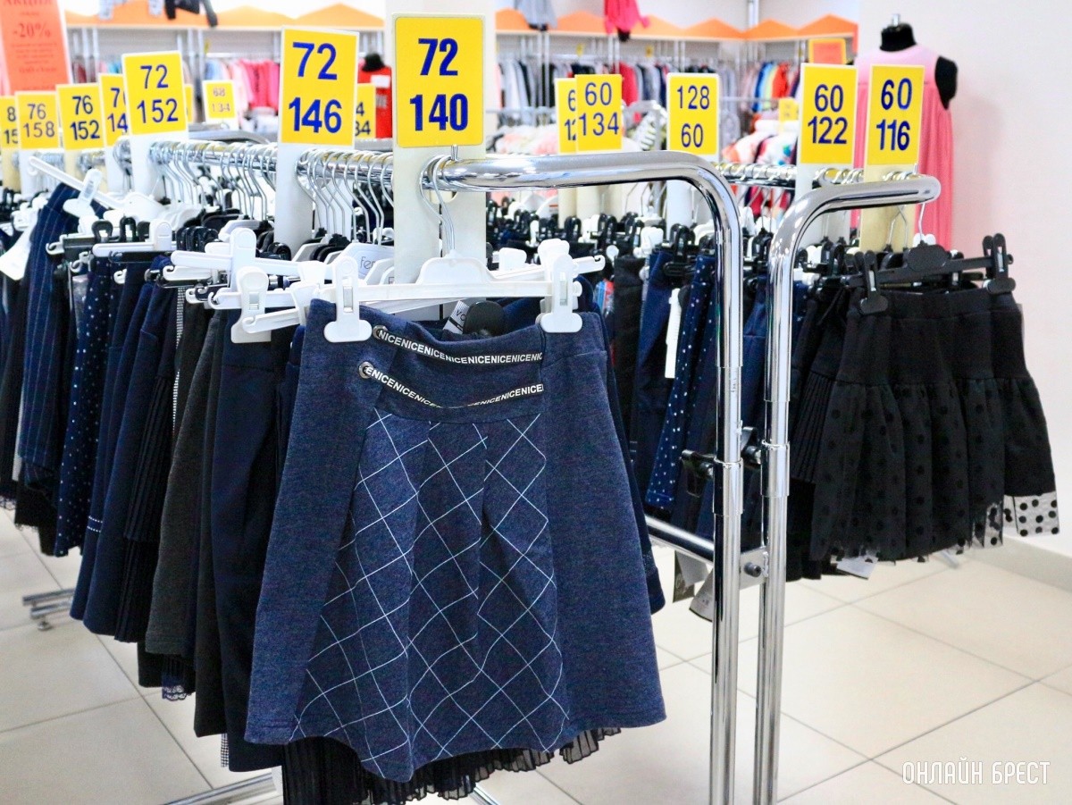 Готовимся к школе вместе с ЦУМом на 3-м этаже и Детским миром в Бресте