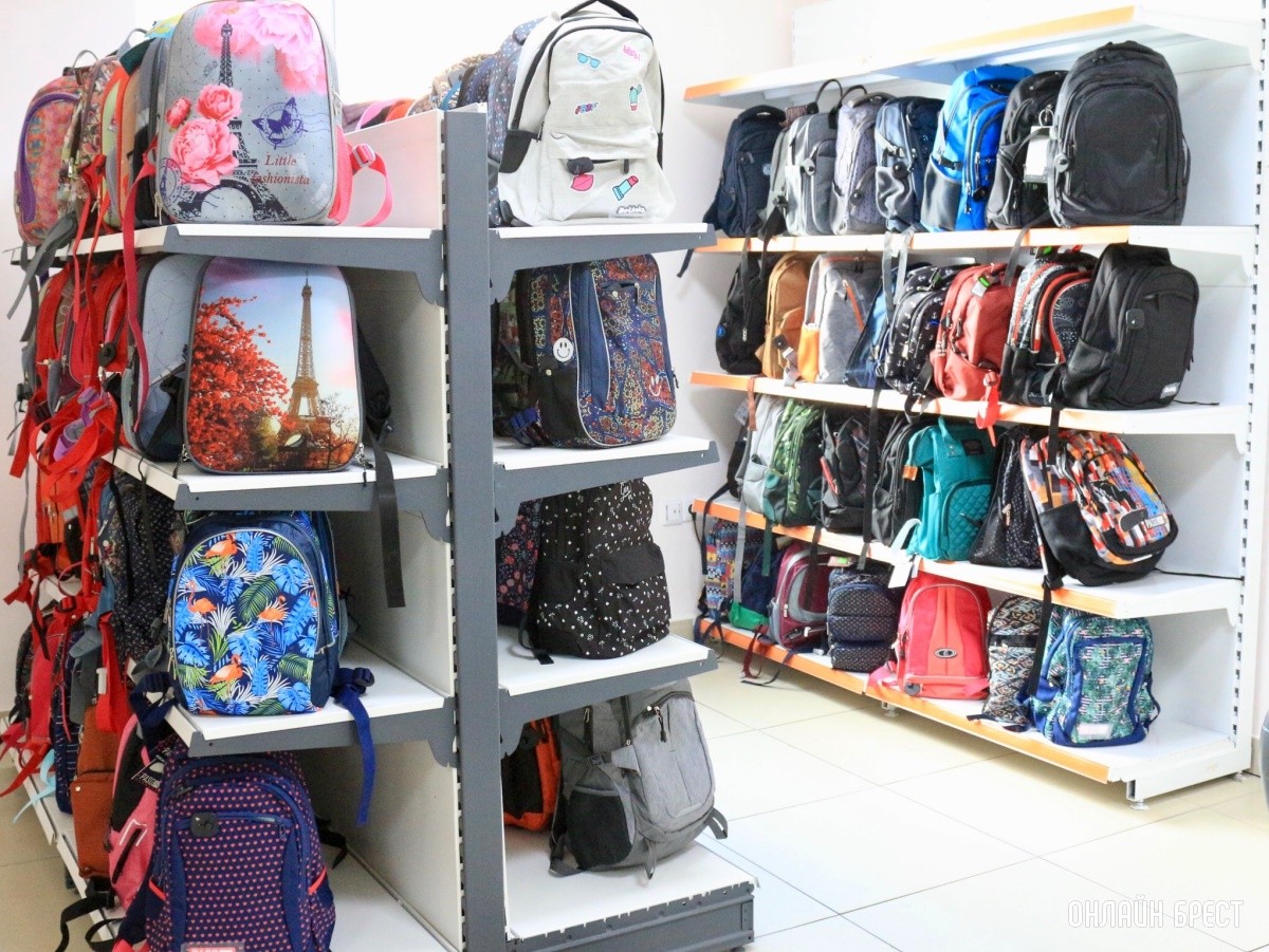 Готовимся к школе вместе с ЦУМом на 3-м этаже и Детским миром в Бресте