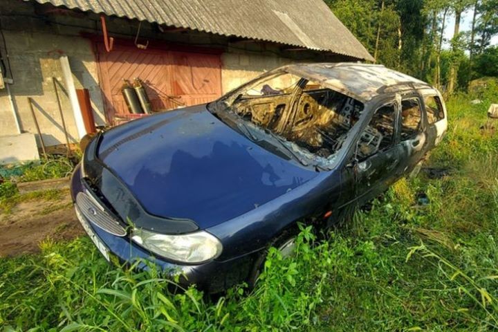 В деревне Рыбна Кобринского района произошел пожар в автомобиле