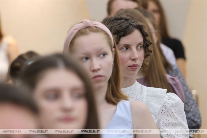 В Бресте чествуют лучших выпускников школ, набравших 100 баллов на ЦТ
