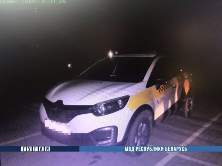 В Барановичах автомобиль такси сбил нетрезвого пешехода