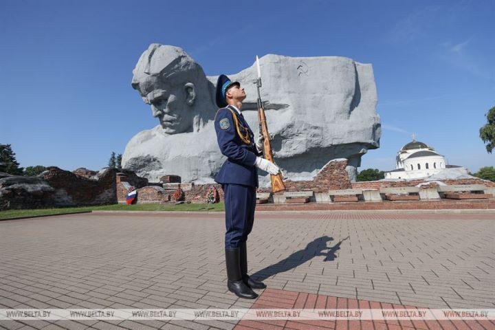 Брест сегодня отмечает 77-ю годовщину освобождения от немецко-фашистских захватчиков