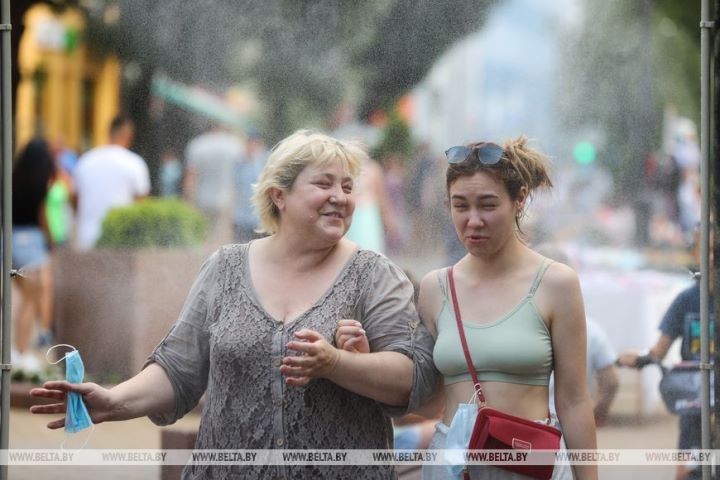Брестчане испытывают на себе «уличный душ»
