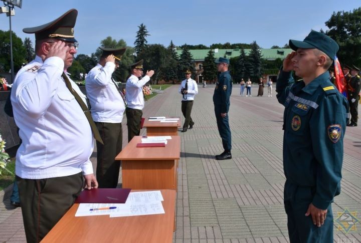 В Брестской крепости прошло торжественное принесение присяги спасателями