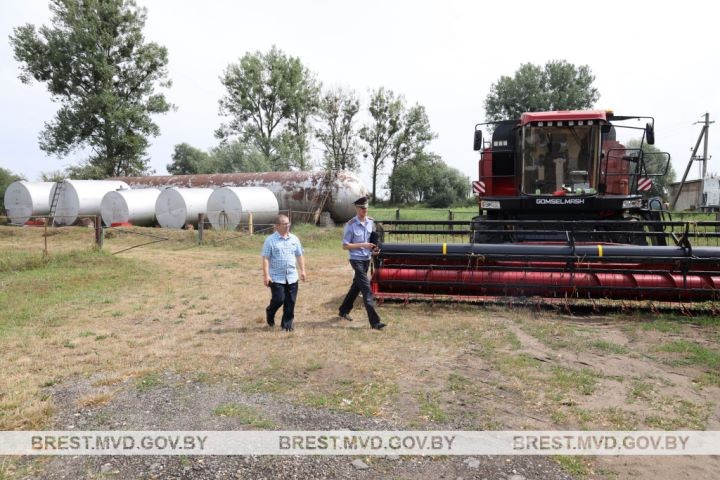 За качественным ходом уборочной кампании непрерывно наблюдают рейдовые группы УВД Брестского облисполкома