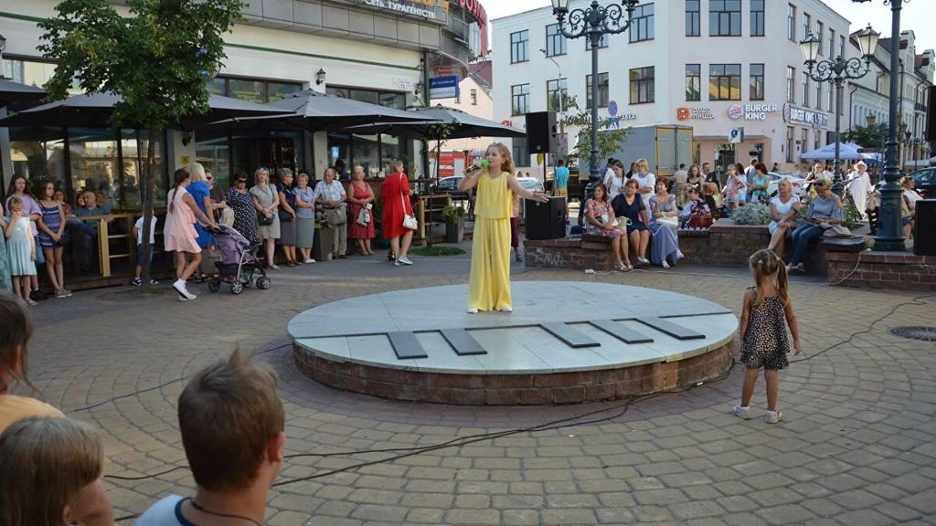 Без фейерверка, но с оркестром: как Брест отпраздновал День города