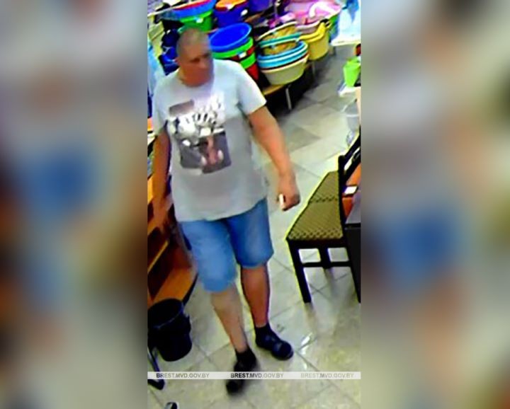 В Бресте ищут посетителя магазина возле «колхозного» рынка