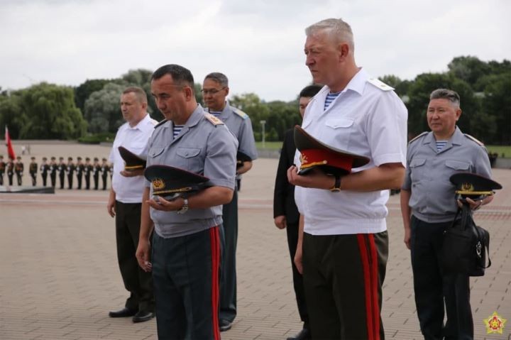 Казахстанская делегация во главе с первым заместителем Министра обороны посетила Брест