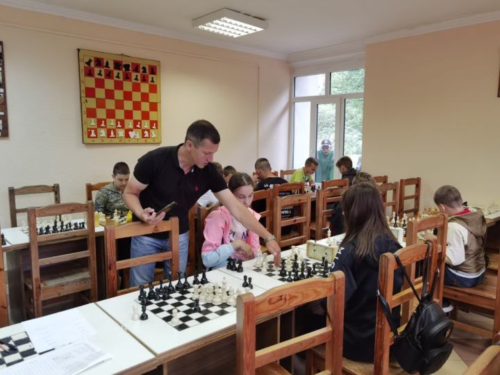 Среди несовершеннолетних Ленинского района города Бреста прошли соревнования по шахматам