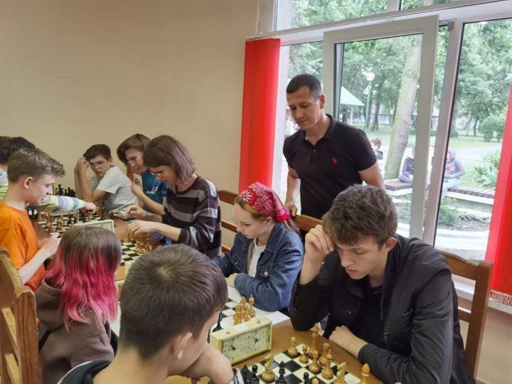 Среди несовершеннолетних Ленинского района города Бреста прошли соревнования по шахматам
