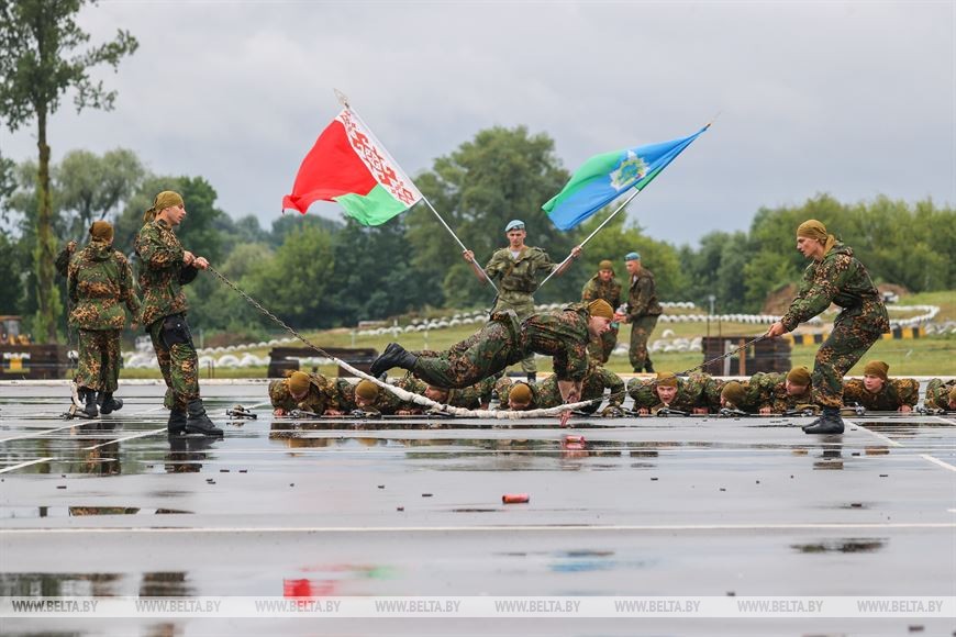 День десантников и сил специальных операций отпраздновали в Бресте