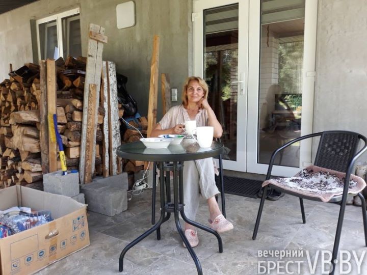 Жабинковчанка построила дом в садоводческом товариществе и отважилась на «зимовку». Какие сюрпризы ее ожидали?