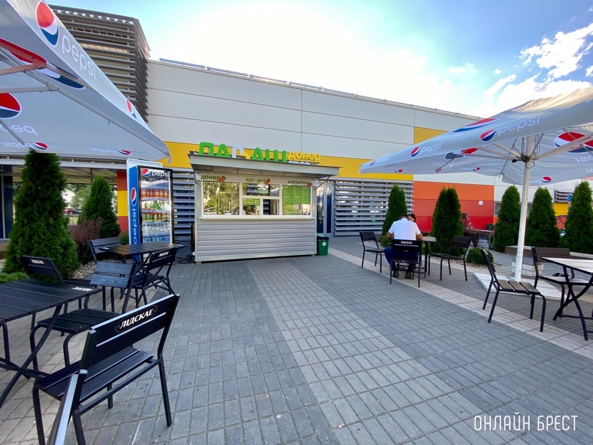 Донеры (шаурма) и Хот-доги, которые ты оценишь! В Бресте на Востоке открылось новое заведение «Лаваш донер спот»