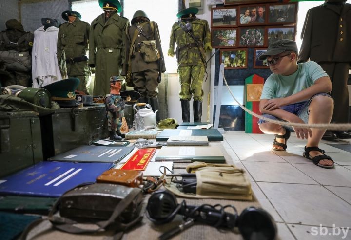 Музей уникального обмундирования и военной техники открылся в Бресте