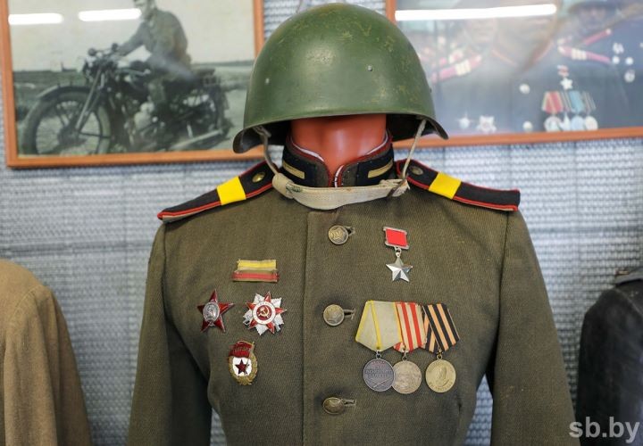 Музей уникального обмундирования и военной техники открылся в Бресте