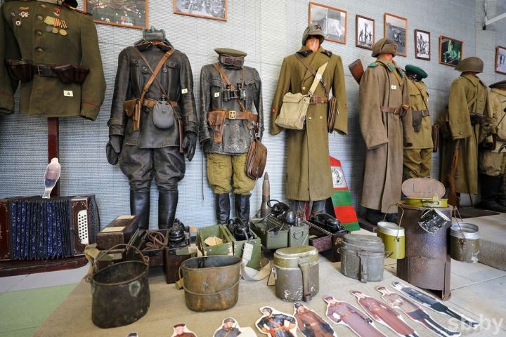 Музей уникального обмундирования и военной техники открылся в Бресте