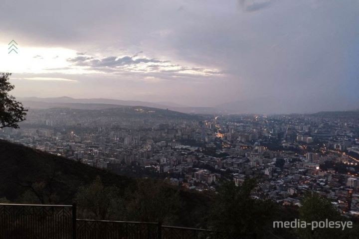 ПлачУ и плАчу: за 10 дней в Грузии ушли 3 зарплаты