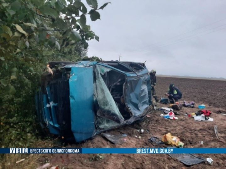 В Брестской области произошло серьезное ДТП. В салоне автомобиля находились дети