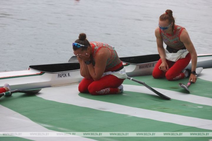 Женская байдарка-четверка выиграла серебро на дистанции 500 м в финале ОИ