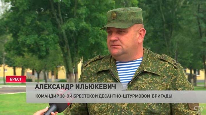 О чём говорят десантники из Бреста, которые решили сдать кровь безвозмездно?