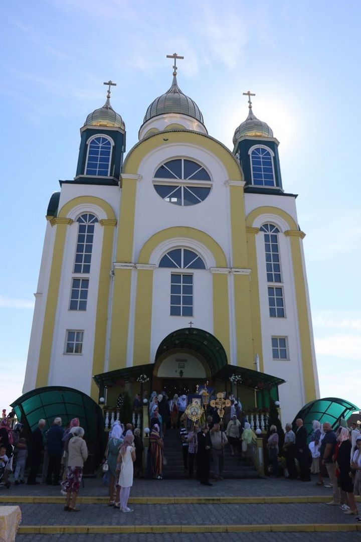 8 августа архиепископ Брестский и Кобринский Иоанн совершен чин освящения места для строительства Воскресной школы при храме Рождества Христова в Кобрине