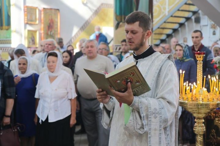 8 августа архиепископ Брестский и Кобринский Иоанн совершен чин освящения места для строительства Воскресной школы при храме Рождества Христова в Кобрине