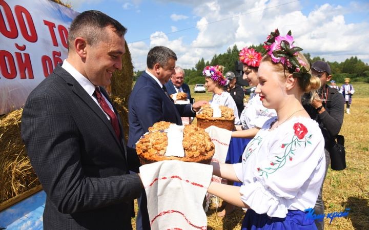 Хлеборобы Брестской области преодолели рубеж в 1 миллион тонн зерна