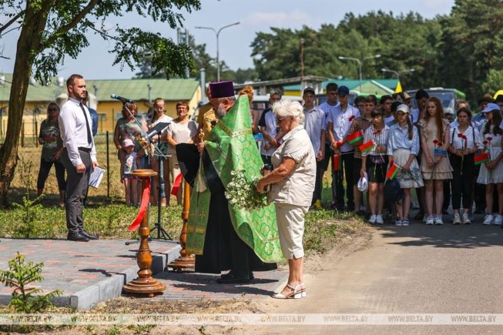 Памятник мужественно сражавшимся в июне 1941 года пограничникам открыли в Брестском районе