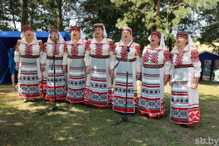 Агроэкофестиваль «Споровские сенокосы ‒ 2021» прошел в деревне Высокое Березовского района