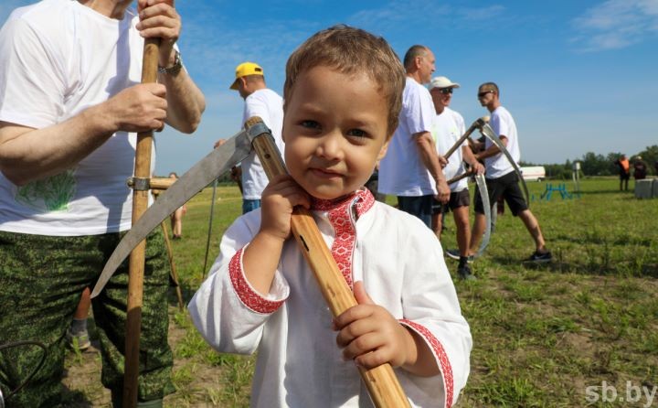Агроэкофестиваль «Споровские сенокосы ‒ 2021» прошел в деревне Высокое Березовского района
