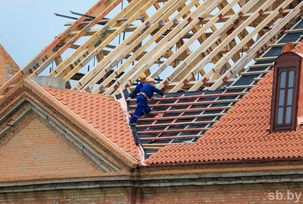 Посмотрите, как идет реставрация восточного корпуса дворца Сапегов. Главный корпус и аркады – в ожидании консервации