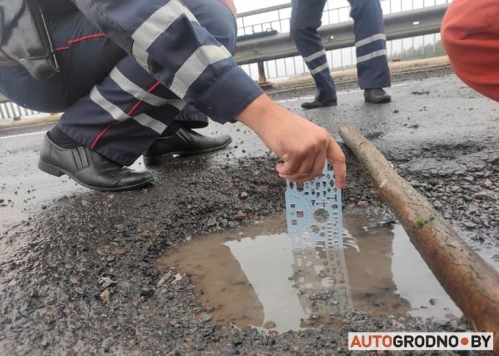 Белорус показал, как влетел на новое колесо и, похоже, ремонт подвески