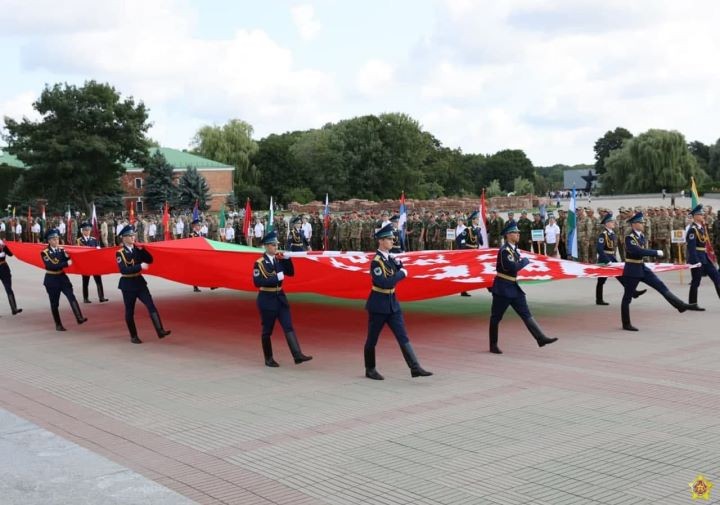 В Брестской крепости дан старт трем международным конкурсам АрМИ-2021 - «Снайперский рубеж», «Полярная звезда» и «Уверенный прием»