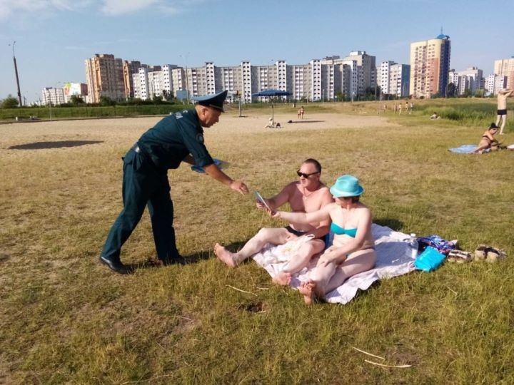 В Бресте работники ГОЧС проводят профилактические рейды у водоемов