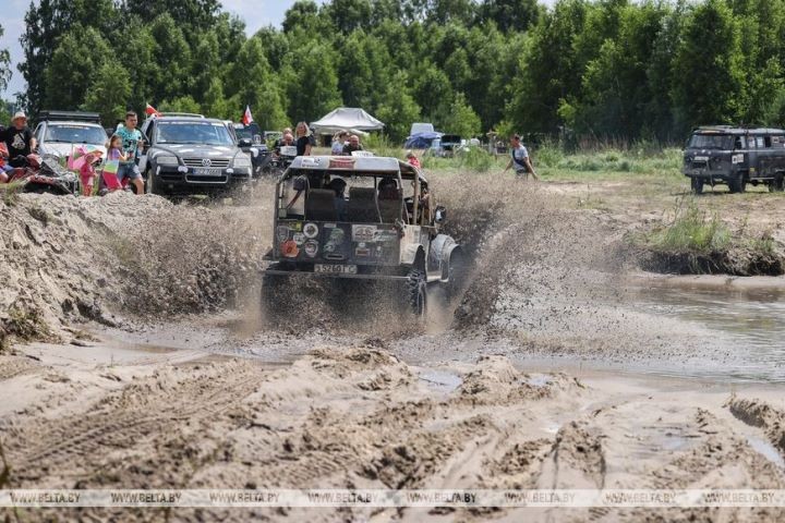 Фестиваль любителей внедорожников «Брест Джип Фест - 2021» прошел под Брестом