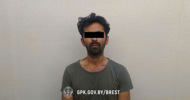 Брестские пограничники задержали двух нелегалов на велосипедах