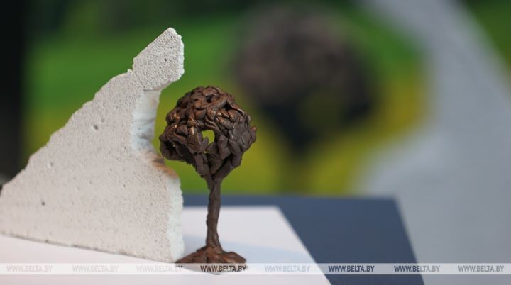 Памятные знаки «Живая память благодарных поколений» появятся в Минске, Бресте и Москве